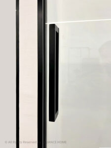 DT180, Square Black frameless Shower Screen, Soft close shower Door, Black frame, Sliding Shower Screen, square black handle