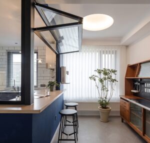 V-Folding Window